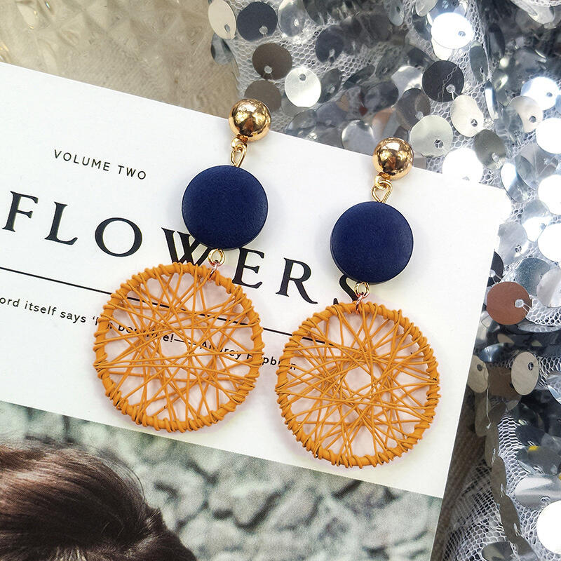 

Women Simple Big Round Wooden Earrings, Black;pink;yellow, 456357
