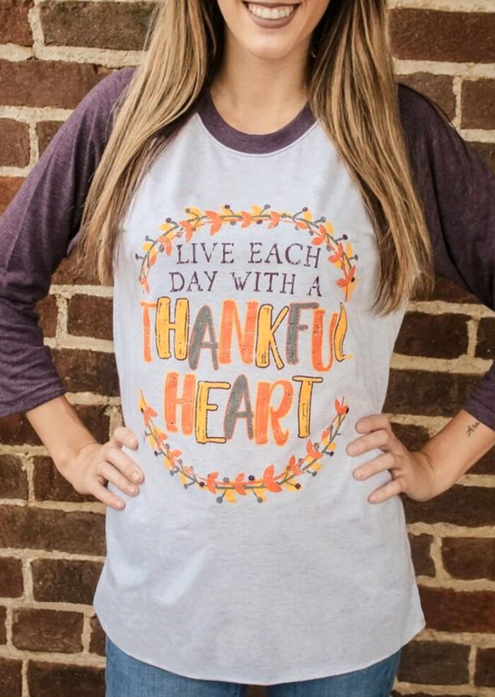 

Tees T-shirts Live Each Day With A Thankful Heart T-Shirt Tee - Light Grey. Size: S,M