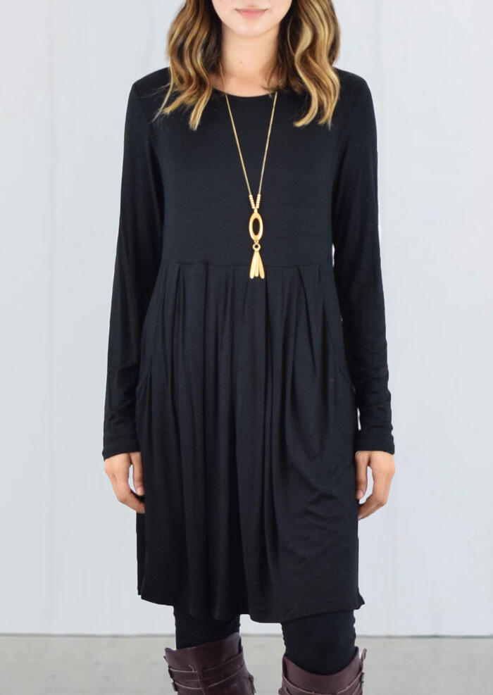 

Mini Dresses Ruffled O-Neck Mini Dress without Necklace - Black. Size