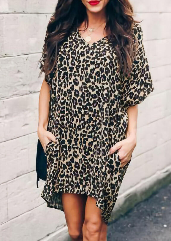 

Fashion V Collar Leopard Printed Loose Vacation Dress