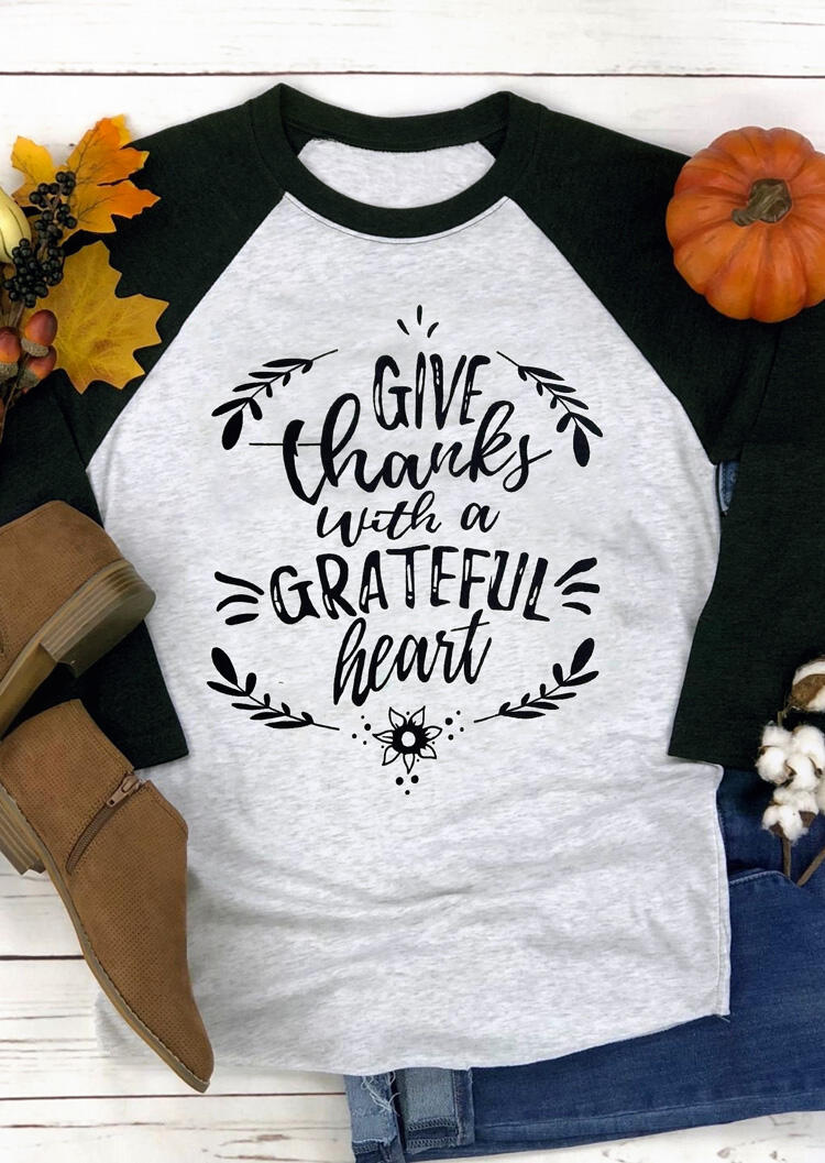 

Tees T-shirts Give Thanks With A Grateful Heart T-Shirt Tee - Light Grey. Size: S,M,,XL