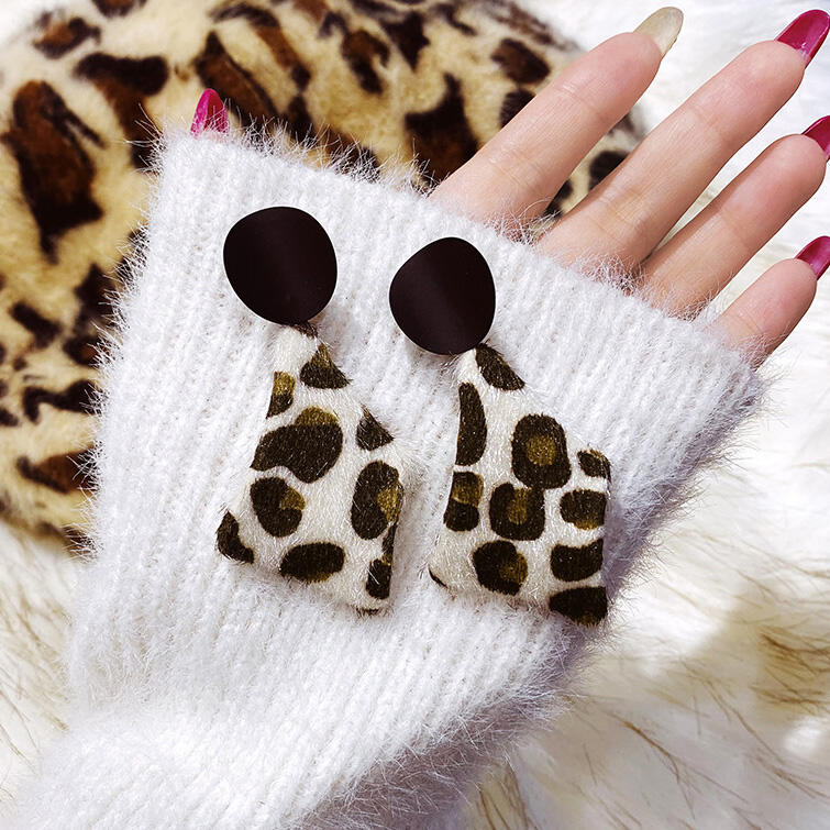 

Vintage Geometric Leopard Printed Earrings, Beige;khaki, 460692