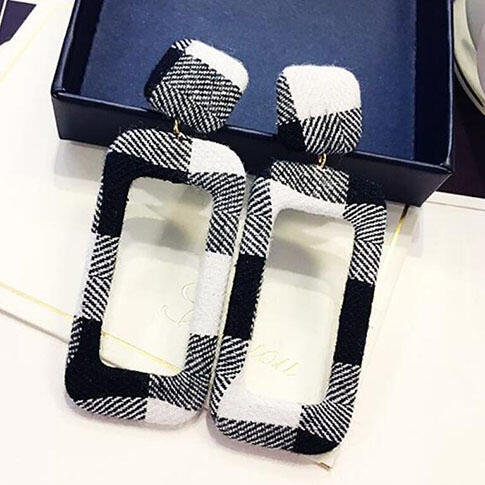 

Plaid Rectangular-Shaped Stylish Earrings, Red;gray, 461146