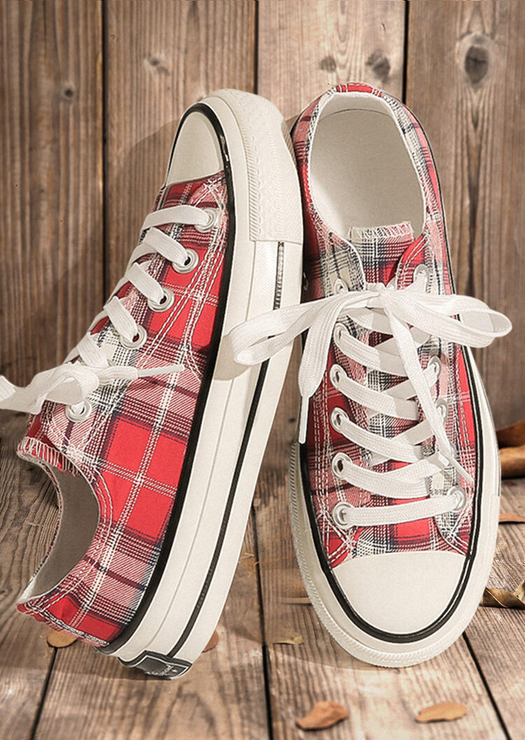 round toe sneakers