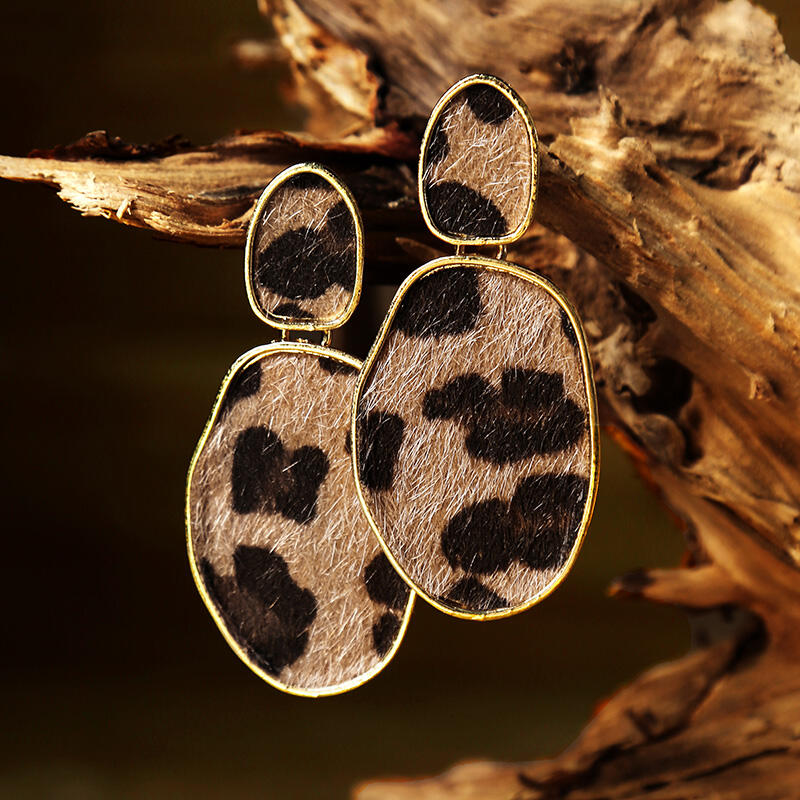 

Leopard Printed Round Fur Earrings, 455361