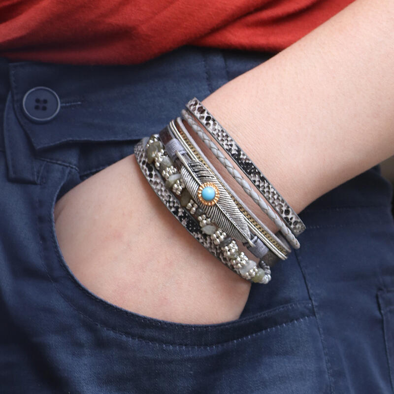 

Bracelet Vintage Feather Stone Multi-Layer Leather Bracelet. Size, Black