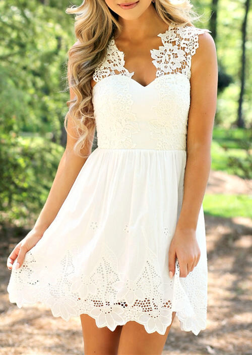 

Mini Dresses Lace Splicing Hollow Out Mini Dress without Necklace in White. Size: S