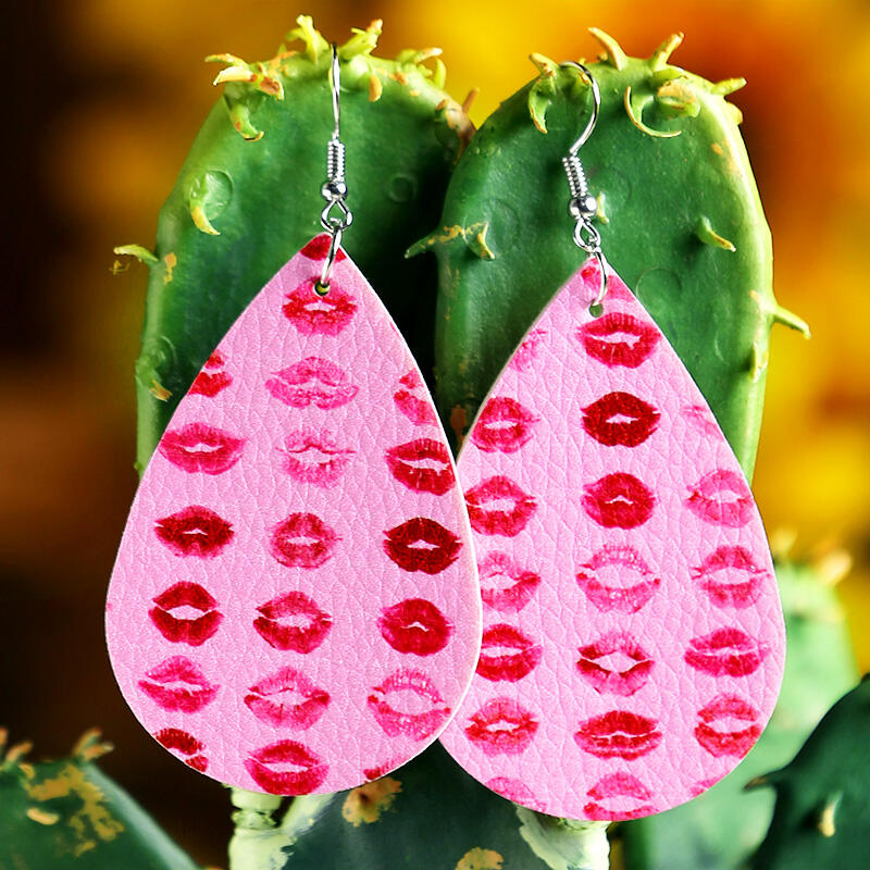 

Lips Printed PU Leather Earrings, Red, 462985