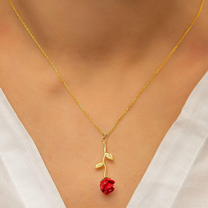 

Necklaces Fashion Leaf Red Rose Pendant Necklace in Silver. Size