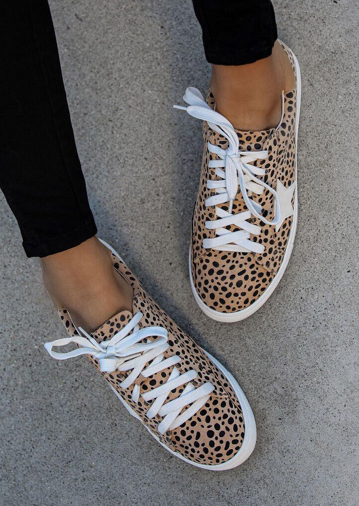 

Star Leopard Printed Lace Up Flat Sneakers, 465430