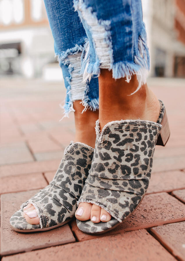 

Summer Ruffled Leopard Printed Slip-On Sandals, 465580