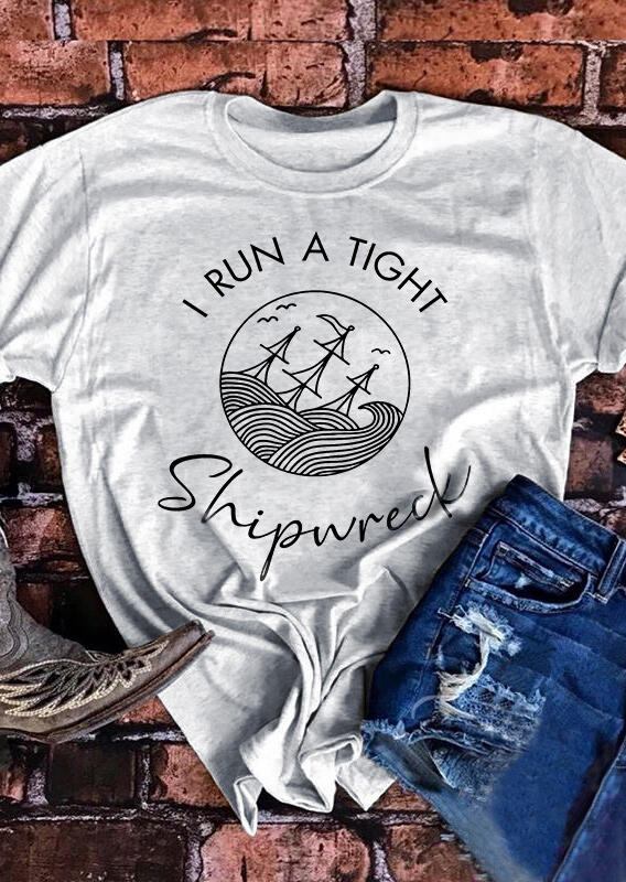 

T-shirts Tees I Run A Tight Shipwreck T-Shirt Tee in Light Grey. Size