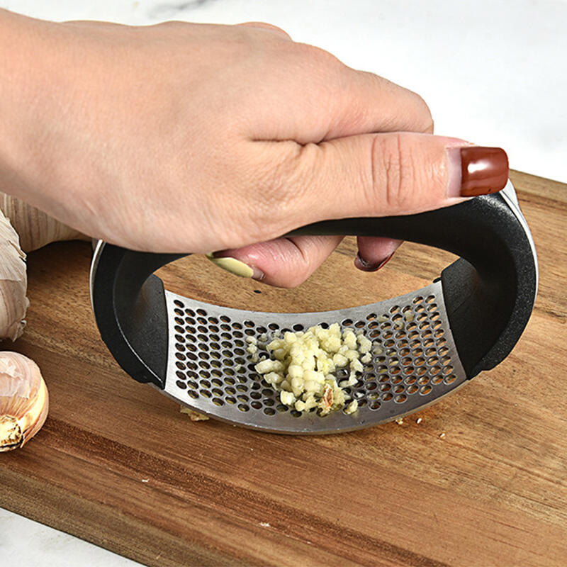 

Stainless Steel Manual Garlic Press Squeezer, Black, 468068