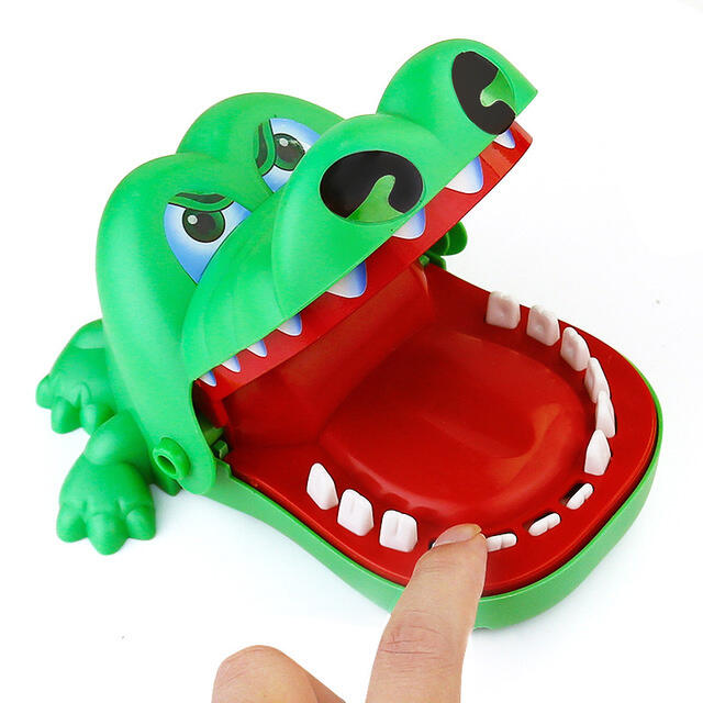 

Crocodile Biting Finger Game Funny Kids Toy, Green, 468160