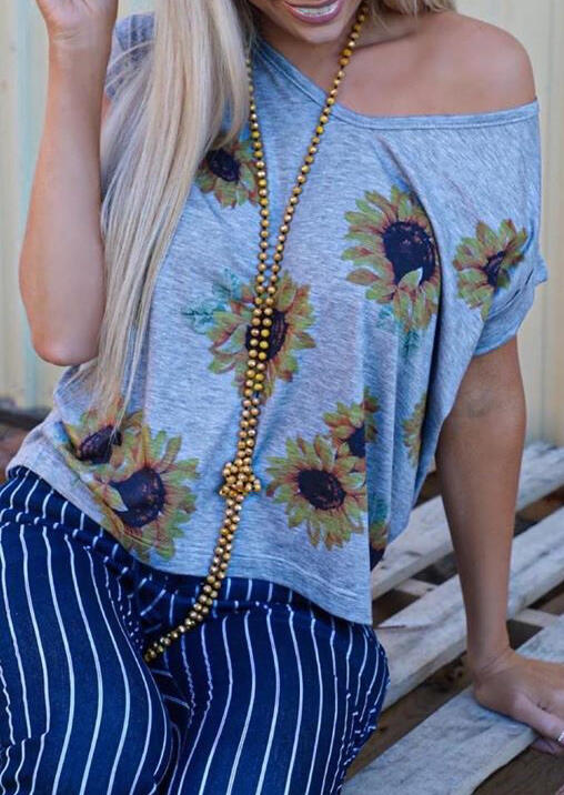 

Blouses Sunflower Printed Blouse without Necklace - Gray. Size: S,M,,XL
