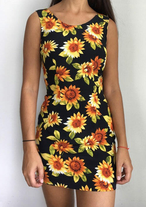 

Mini Dresses Sunflower O-Neck Sleeveless Mini Dress in Black. Size: ,XL
