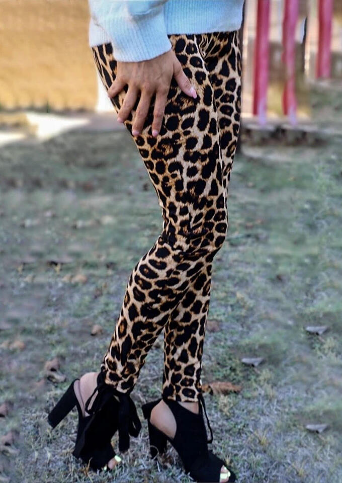 

Leggings Presale - Leopard Elastic Waist Skinny Leggings. Size: S,M,,XL