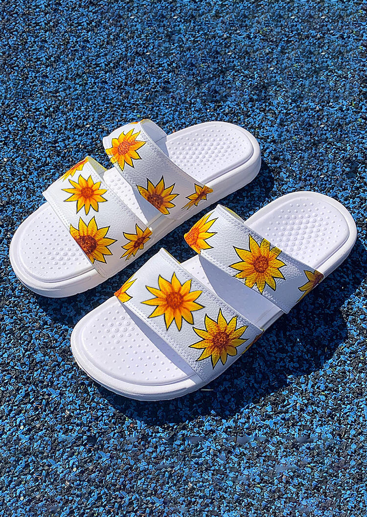 

Presale - Sunflower Round Toe Flat Slippers - White, 469714