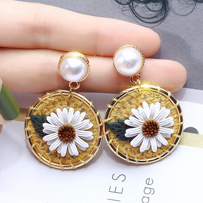 

Sunflower Geometric Round Creative Earrings, Gold, 470098