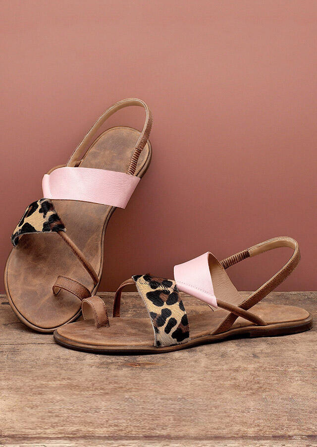 

Leopard Round Toe Flat Sandals, Pink, 470834