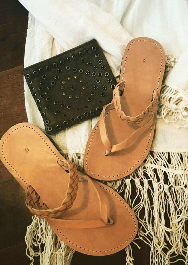 

Slippers Round Toe Flip Flop Slippers in Light Brown. Size