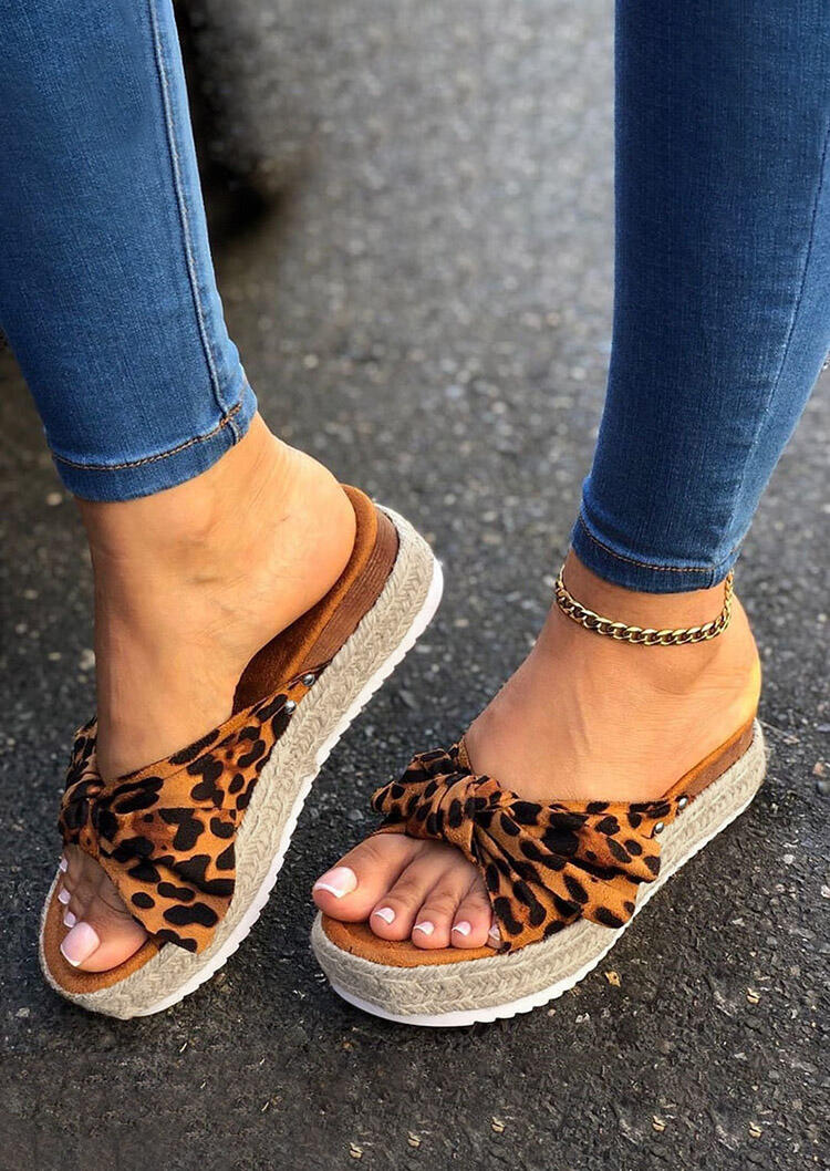 

Slippers Summer Leopard Bowknot Round Toe Slippers in Leopard. Size