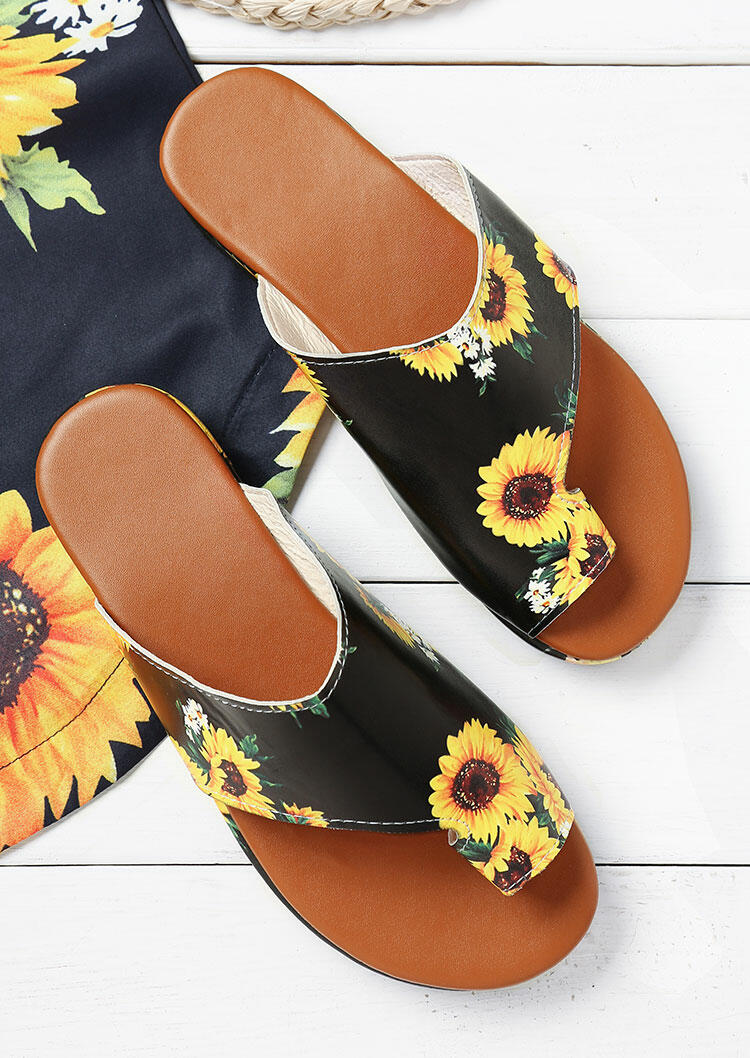

Slippers Sunflower Round Toe Flat Slippers in Multi. Size: ,38