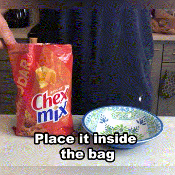 

Moisture Pour Food Storage Bag Sealing Clip in White. Size