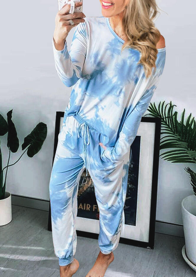 

Sleepwear Tie Dye T-Shirts And Leggings Pajamas Set in Sky Blue. Size