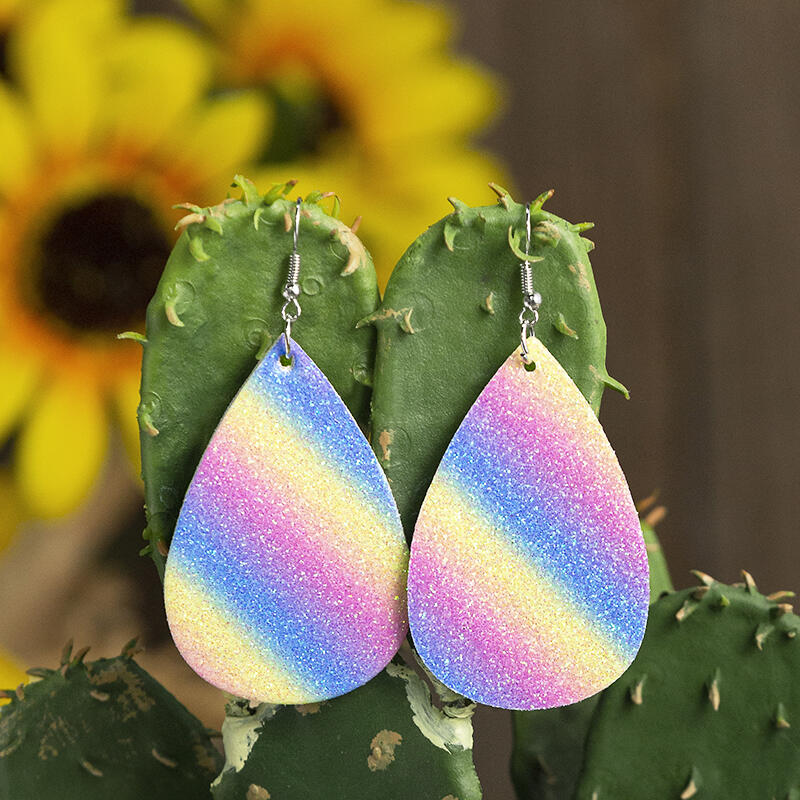 

Earrings Frosted Rainbow Striped Leather Earrings in Multicolor. Size