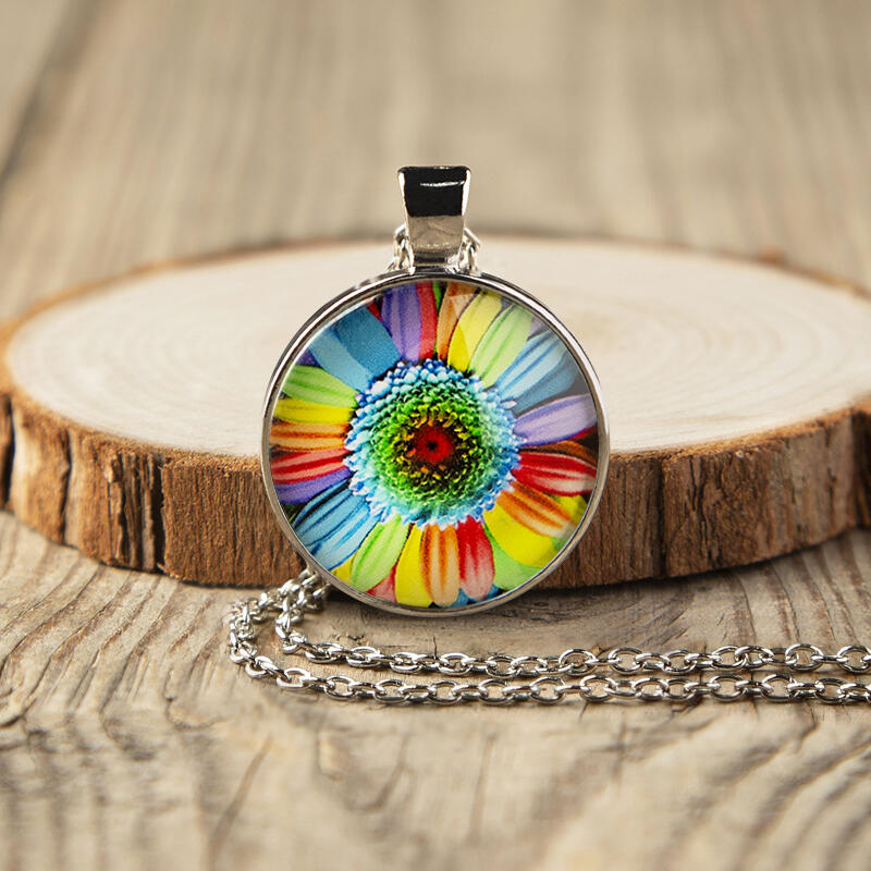 

Necklaces Sunflower Pendant Necklace in White,Multicolor. Size