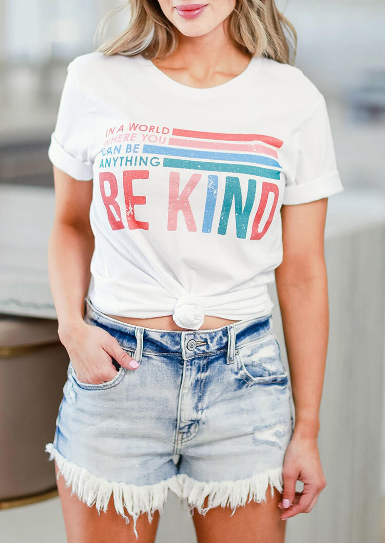 

Tees T-shirts Be Kind T-Shirt Tee in White. Size: ,XL