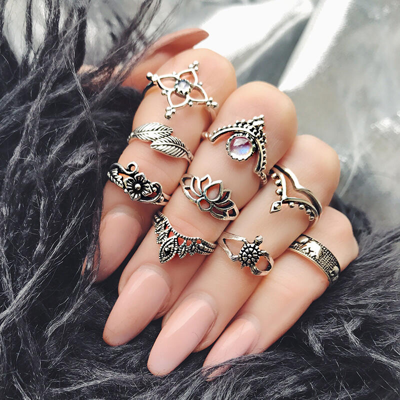 

Rings 9Pcs Hollow Out Elephant Tortoise Ring Set in Silver. Size