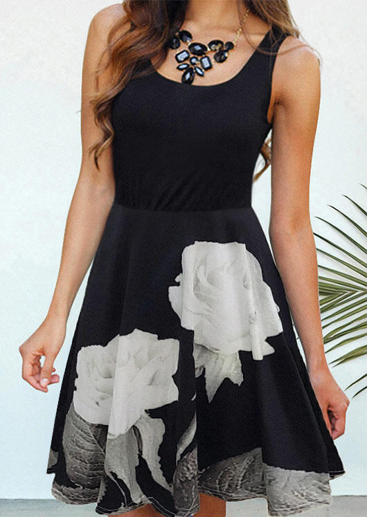 

Mini Dresses Rose O-Neck Sleeveless Mini Dress in Black. Size