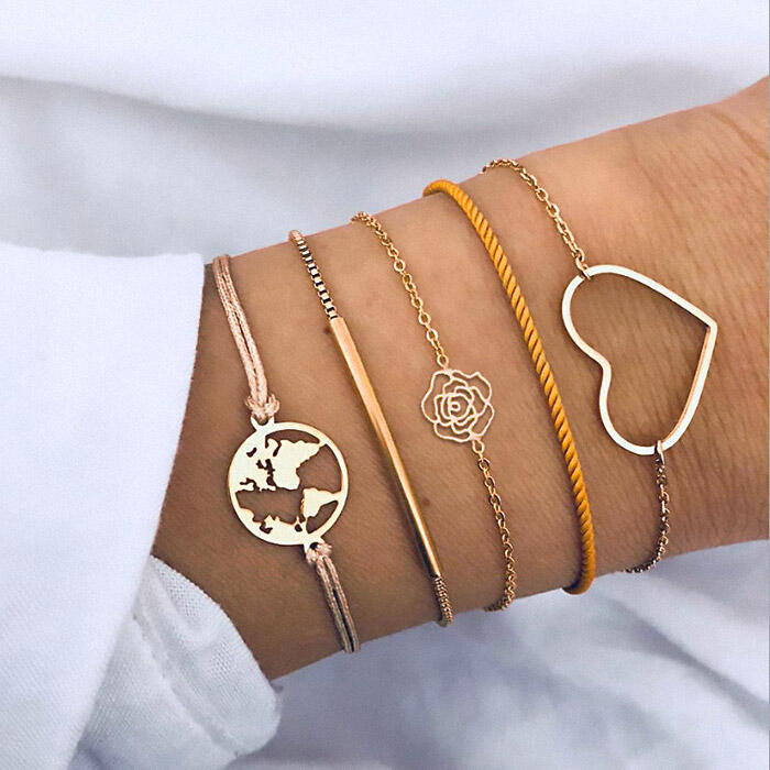 

Bracelet 5Pcs Hollow Out Map Rose Love Heart Bracelet Set in Gold. Size
