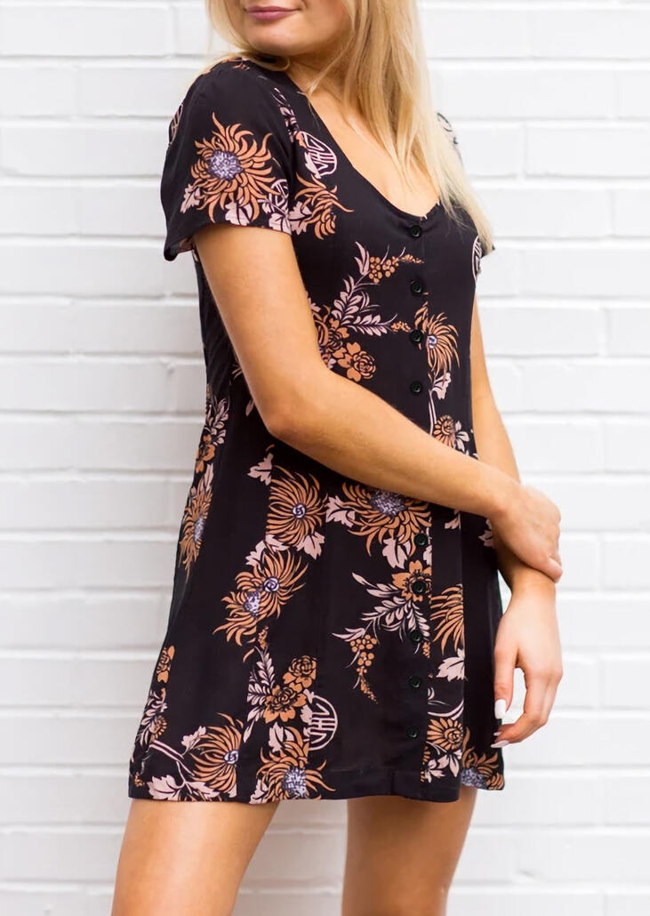 

Mini Dresses Floral Button Mini Dress in Black. Size: ,L