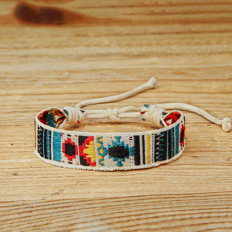

Vintage Geometric Embroidery Strand Bracelet, Multicolor, 475645
