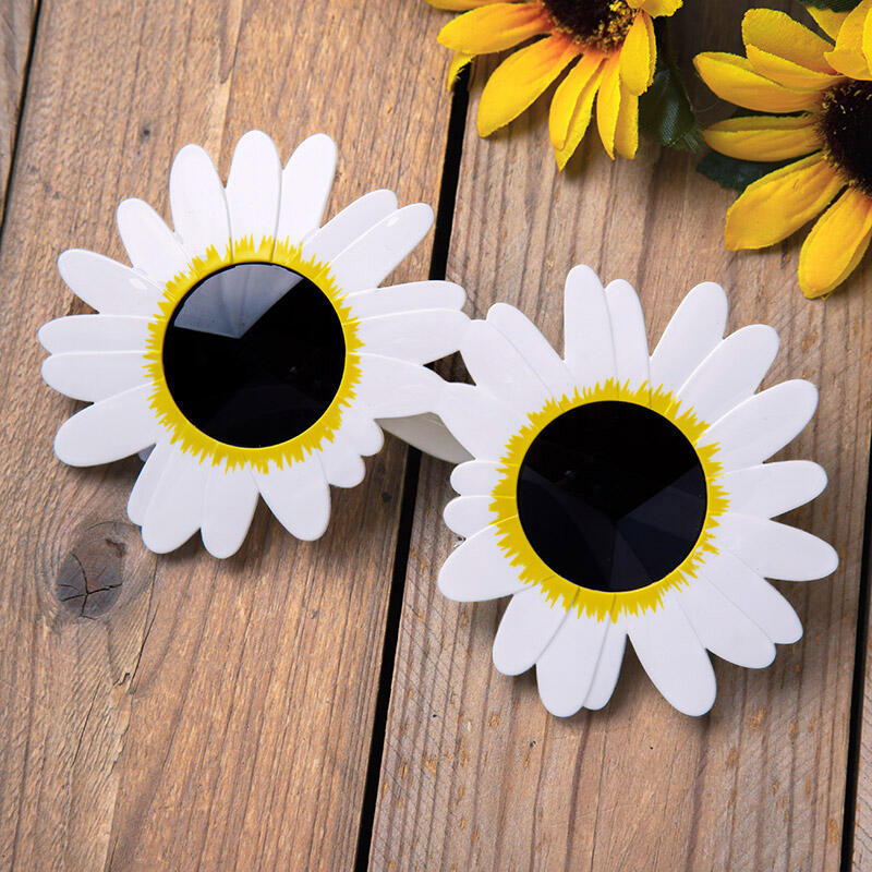 

Sunglasses Funny Sunflower Sunglasses in Black,Yellow. Size