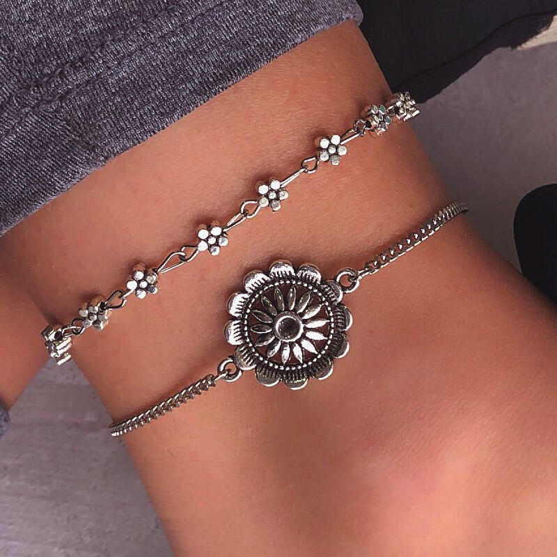 

Body Jewelry 2Pcs Bohemian Hollow Out Sunflower Heart Anklet in Silver. Size