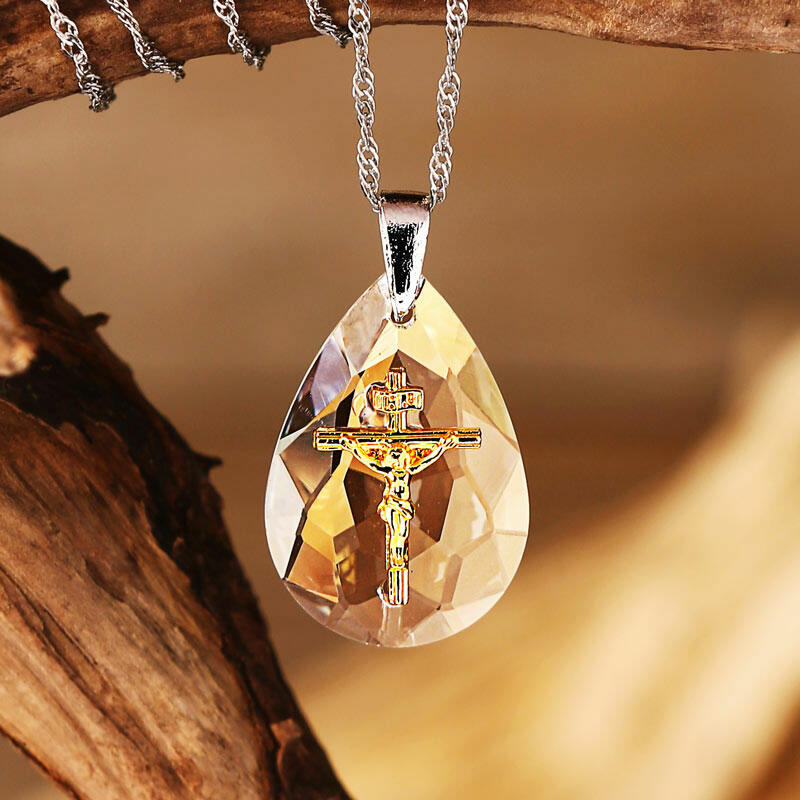 

Necklaces Rhinestone Cross Jesus Pendant Necklace in Gold,Silver. Size