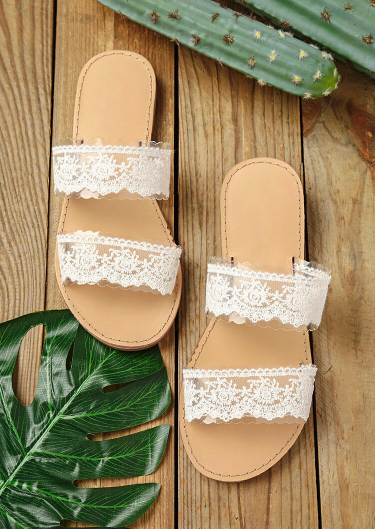 

Slippers Lace Splicing Round Toe Flat Slippers in White. Size
