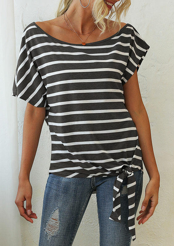 

Blouses Striped Tie O-Neck Blouse in Dark Grey. Size