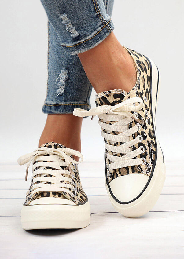 

Leopard Printed Lace Up Sneakers, 431041
