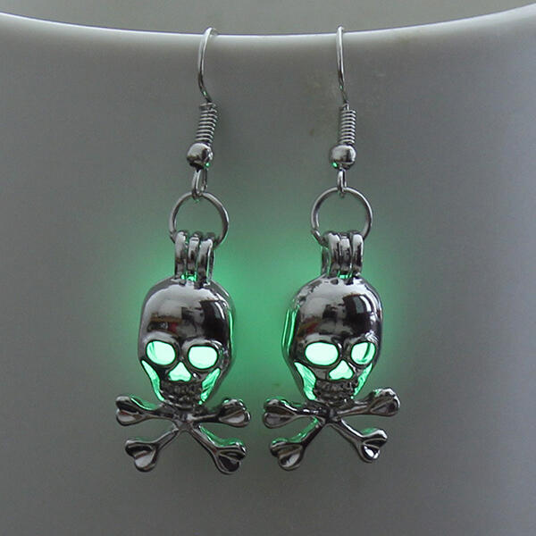 

Earrings Halloween Punk Glowing Skull Pendant Alloy Earrings in Green. Size
