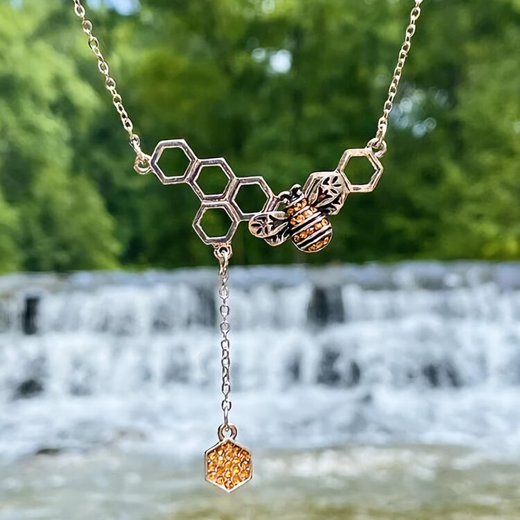 

Necklaces Creative Bee Rhinestone Honeycomb Pendant Necklace in Silver. Size