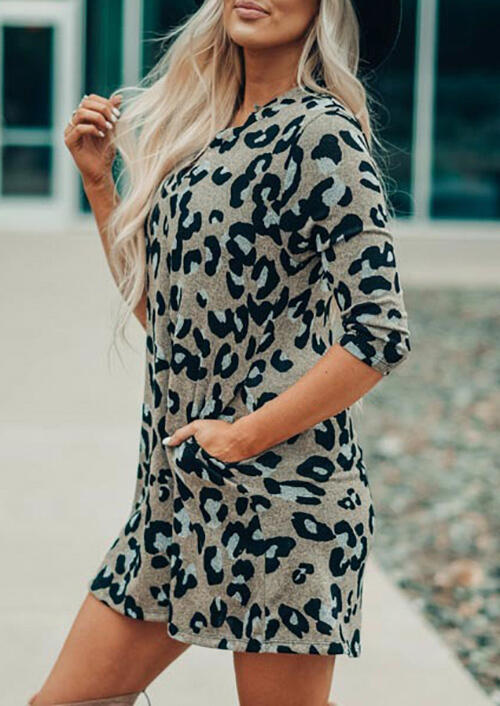 

Mini Dresses Leopard V-Neck Pocket Loose Mini Dress in Leopard. Size