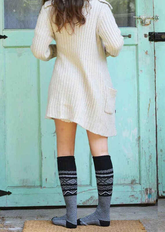 

Geometric Knee-High Knitted Warm Socks, Black;gray, 481215