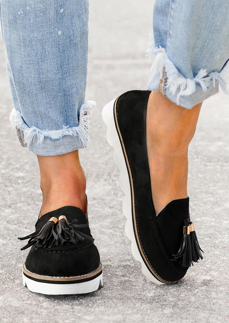 

Sneakers Tassel Slip On Round Toe Sneakers in Black. Size