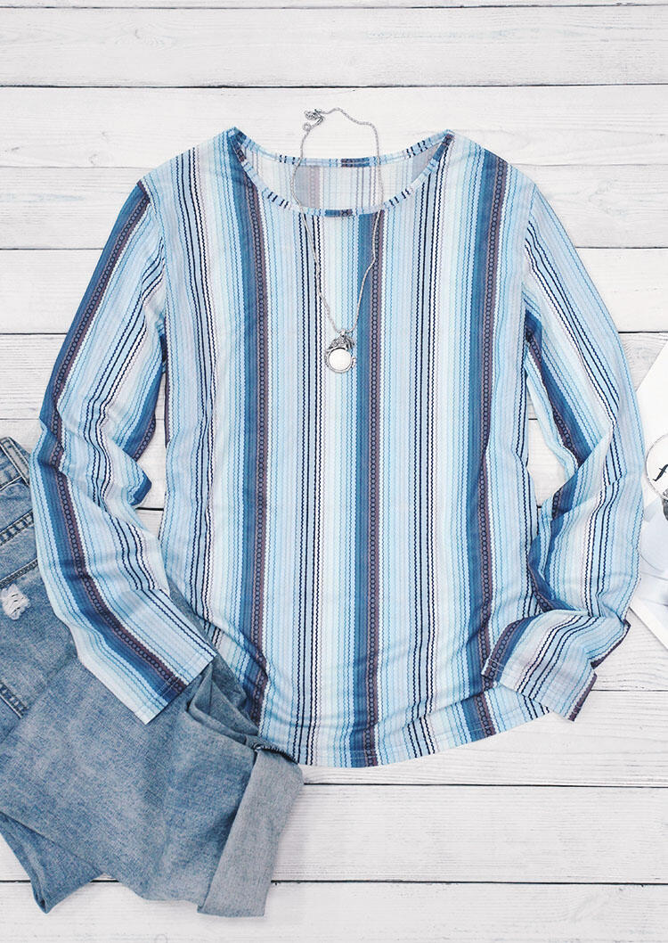 

Blouses Striped O-Neck Long Sleeve Blouse in Stripe. Size: ,M,L,XL