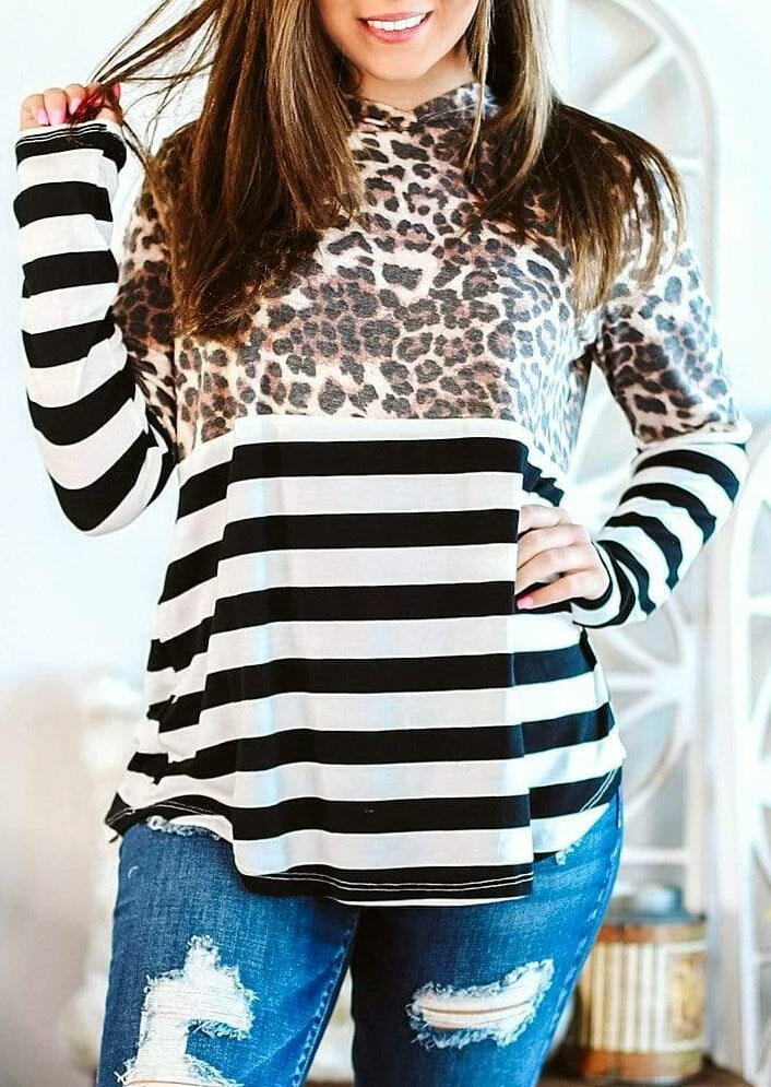 

Hoodies Leopard Striped Splicing Hoodie in Stripe. Size: S,M,,XL